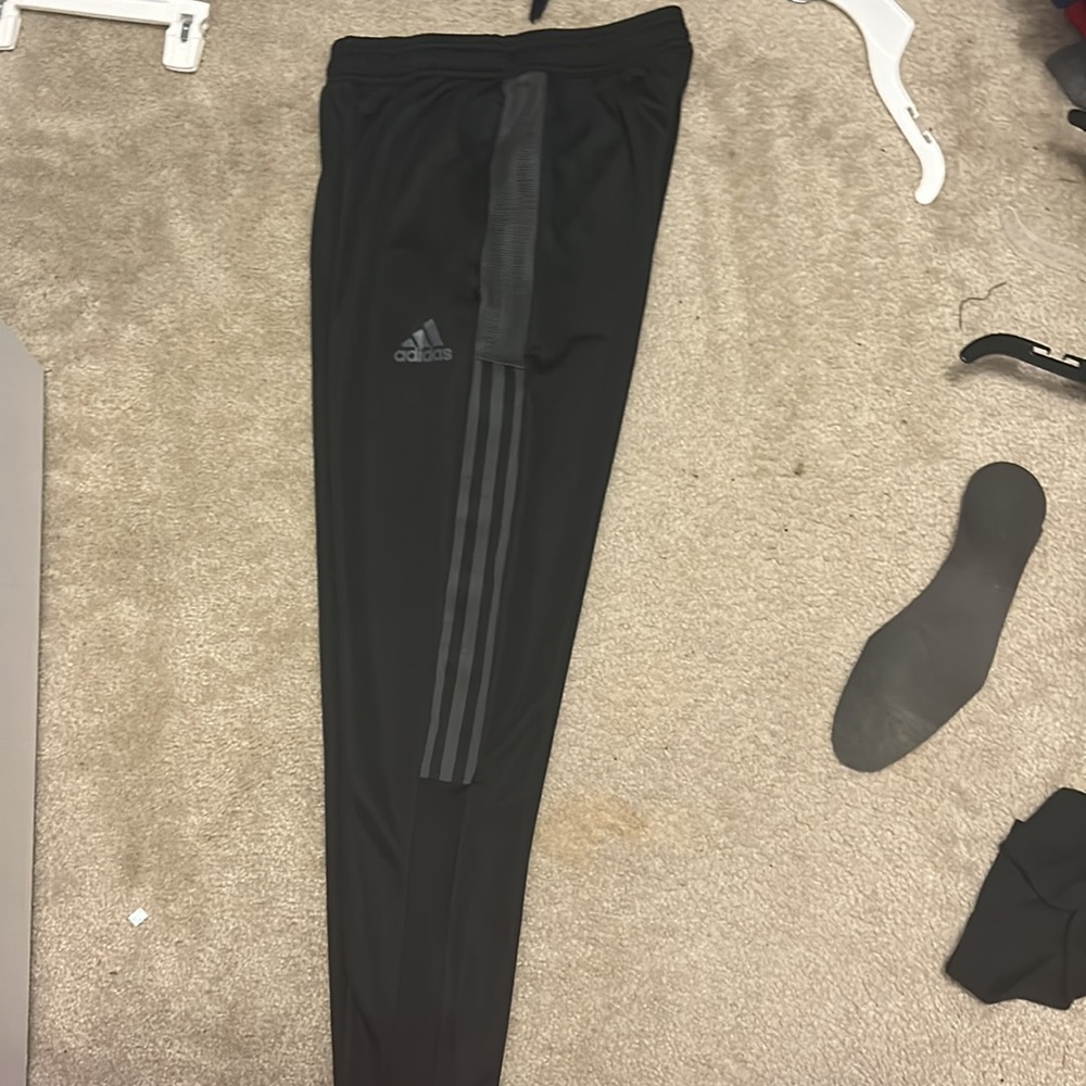 Adidas pants - Picture 5 of 7